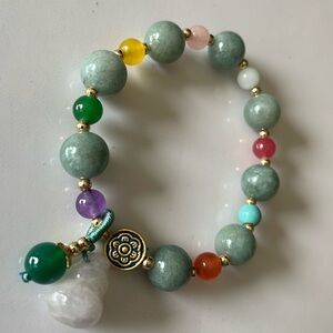 Gorgeous Natural StoneVintage Jade Bracelet